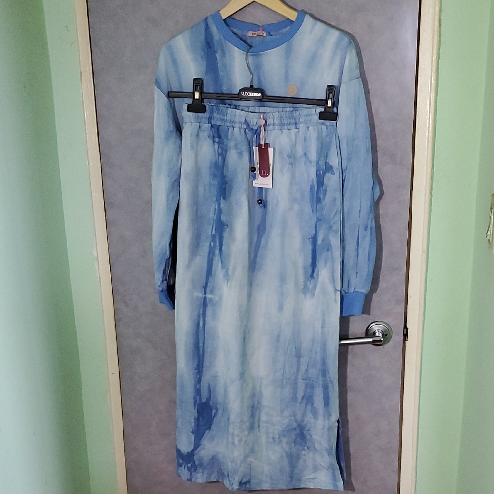 Bnwt Udel Ny Blue Tie-Dye Skirt Set